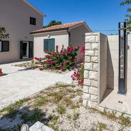 4 Bedroom Awesome In Barbat *