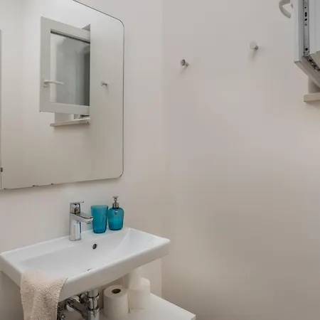 4 Bedroom Awesome In Barbat *