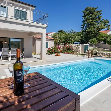 4 Bedroom Awesome In Barbat *