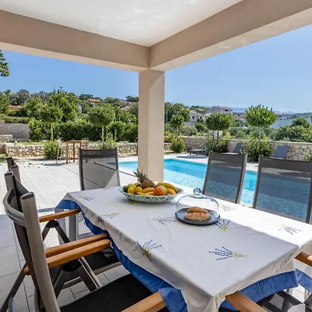 4 Bedroom In Barbat * Barbat na Rabu