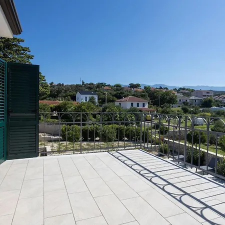 4 Bedroom In Barbat *